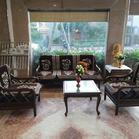 Hotel Surya Beach Inn Purî Extérieur photo