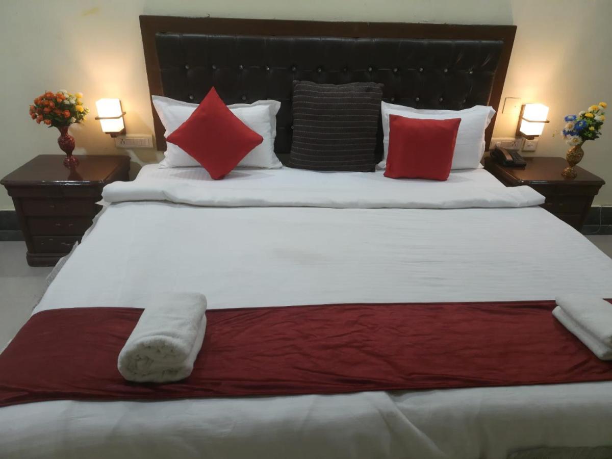 Hotel Surya Beach Inn Purî Extérieur photo