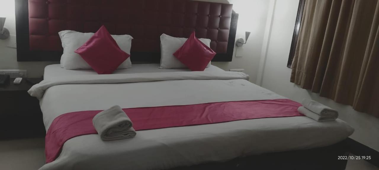 Hotel Surya Beach Inn Purî Extérieur photo