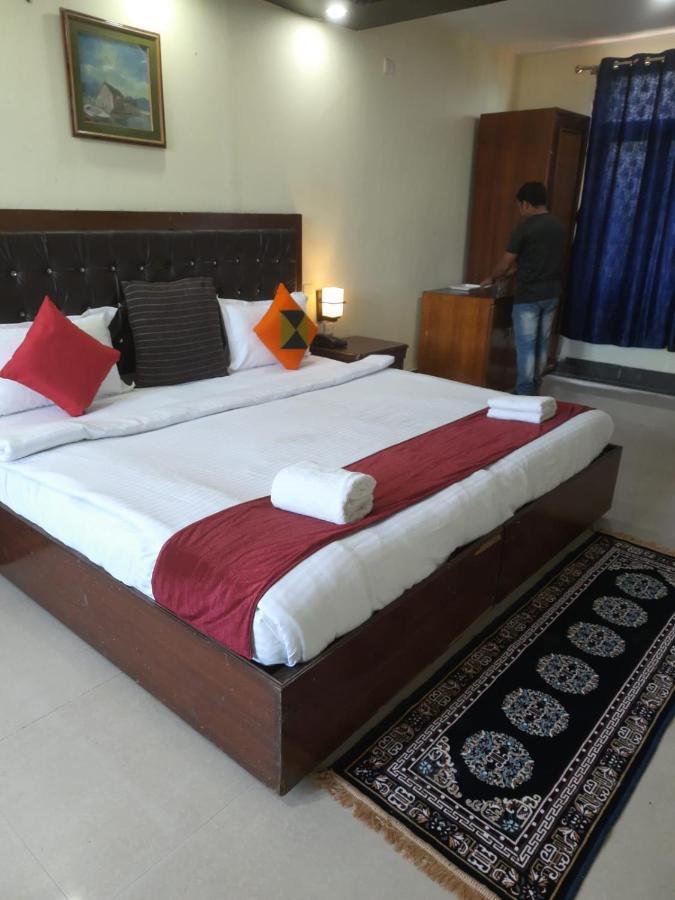 Hotel Surya Beach Inn Purî Extérieur photo